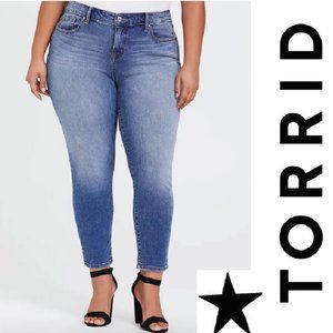 Torrid Girlfriend HR ankle jeans, size 18, EUC